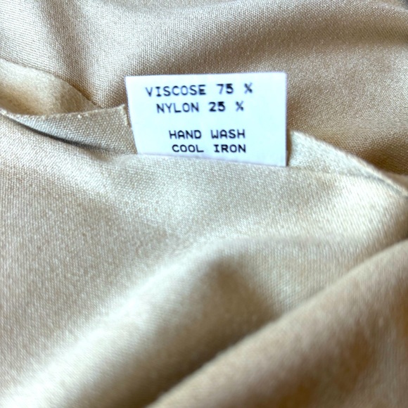 Sharagano Paris Suede-look V-Neck Sleeveless Top (S) Like New, never worn - Picture 9 of 10